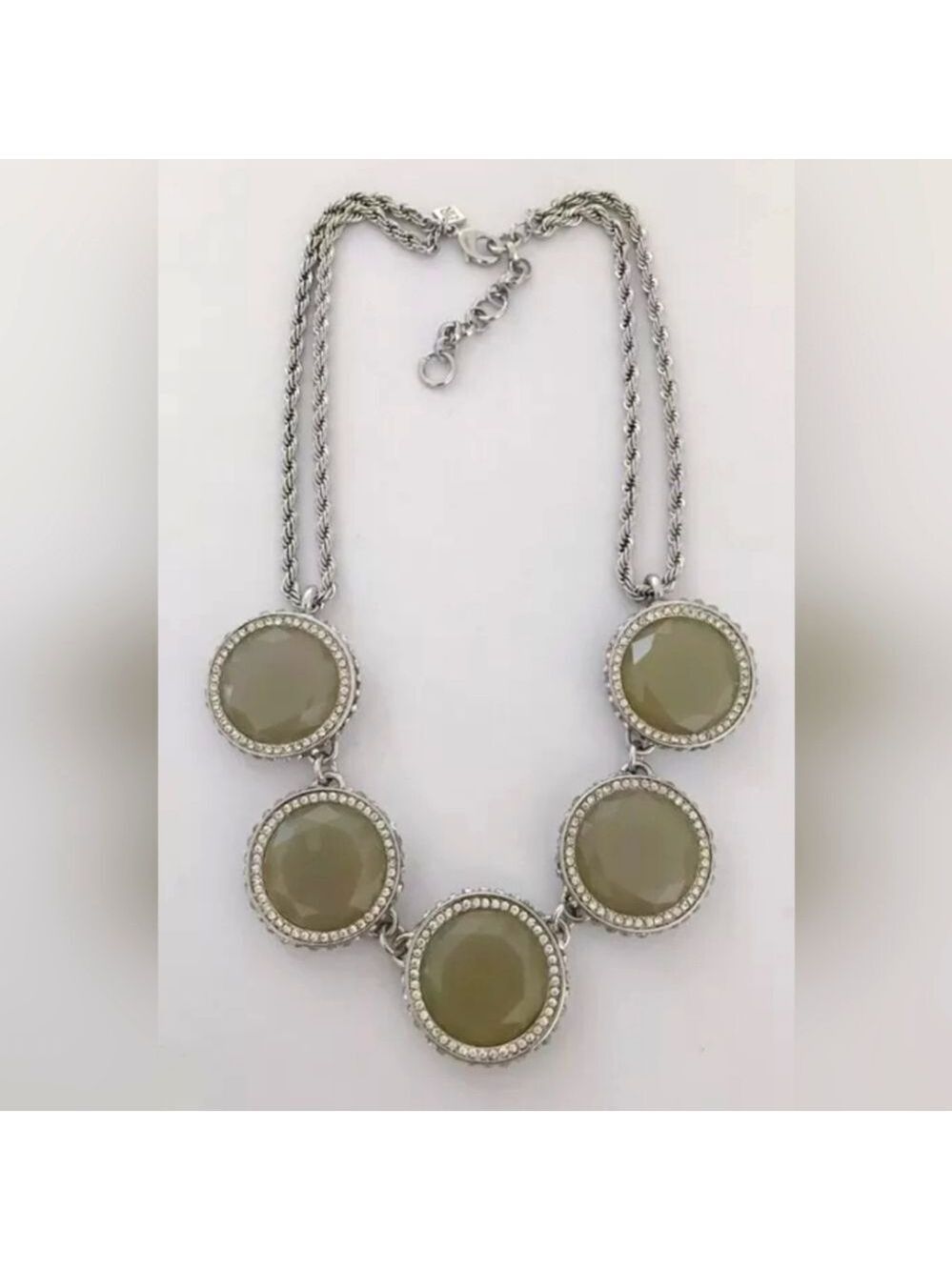 BANANA REPUBLIC SILVER TONE CUT CRYSTAL,RESIN 17"-19" NWIT BEIGE STATEMENT